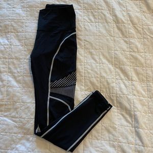 Lululemon energy leggings size 8